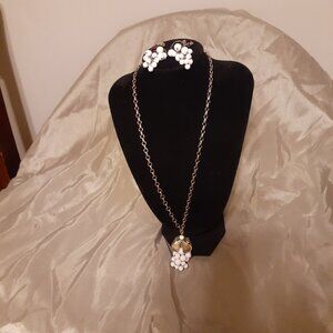 Celebrity NY late 60's Necklace and Earrings set